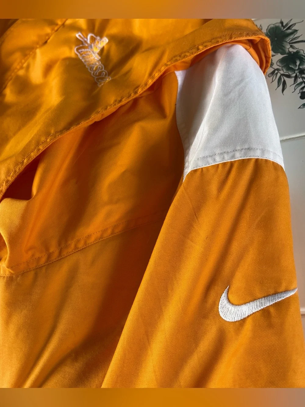 Vintage Nike Tennessee Volunteers Puffer Jacket XL NCAA Retro Y2K Winter Coat